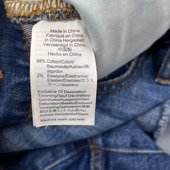 Madewell High Rise Denim Shorts Distressed Cut off style Size 32 Medium Wash - Picture 10 of 12